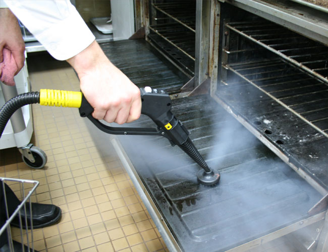 kitchen cleaning equipment which produces dry steam vapour