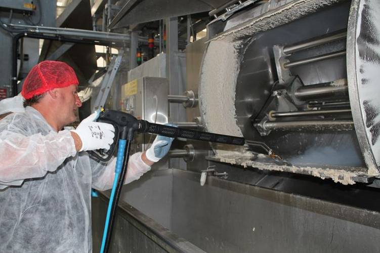 Industrial Cleaning Equipment for Food Handling