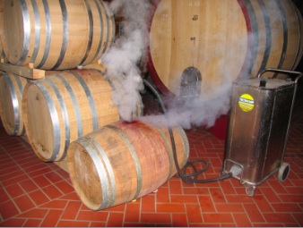 sterilize oak barrels, remove leftover wine, cleanse brettanomyces, with high temperature steam vapour